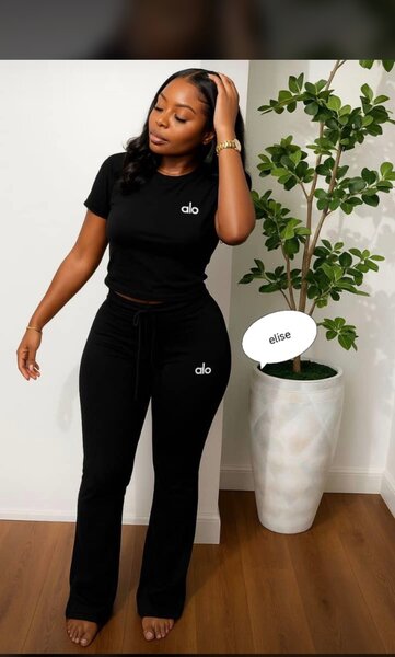 Tenue de sport femme noire