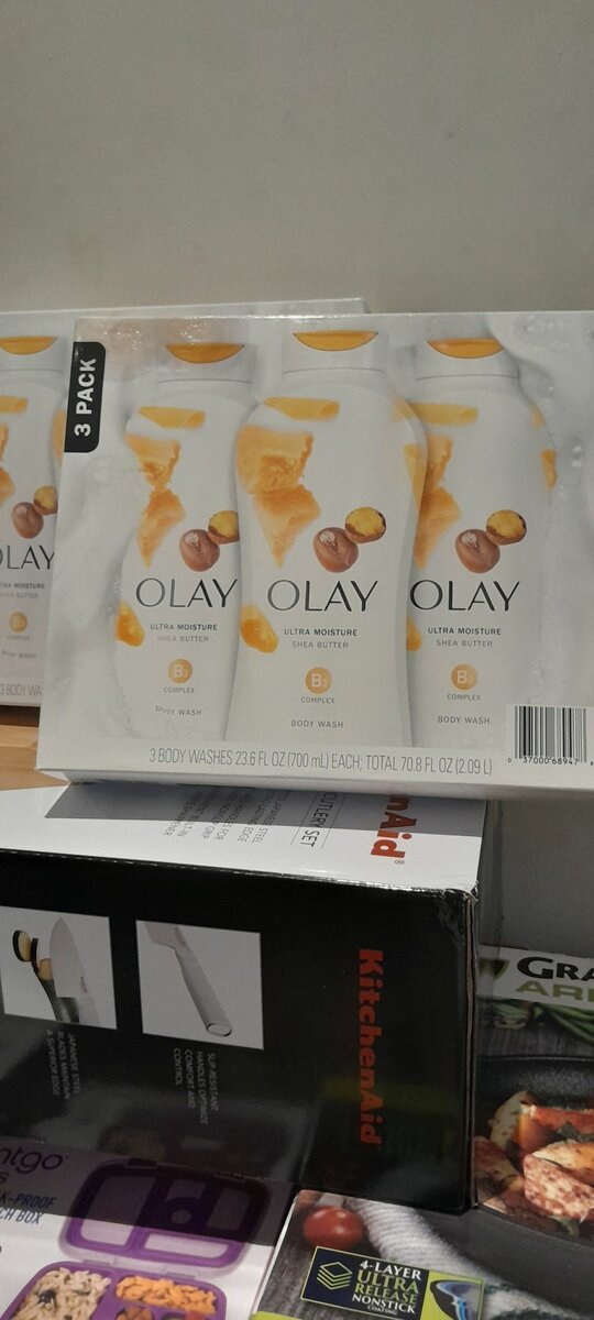 Olay Ultra Moisture Body Wash with Shea Butter, 700mL