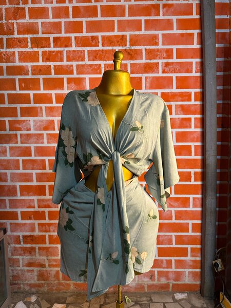 Robe kimono florale élégante