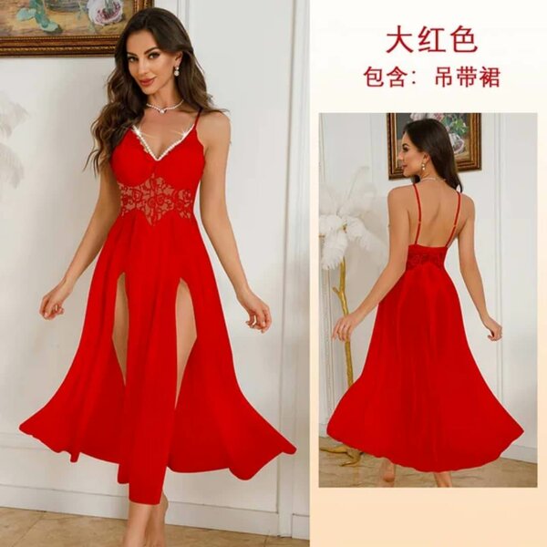 Robe rouge élégante fendue