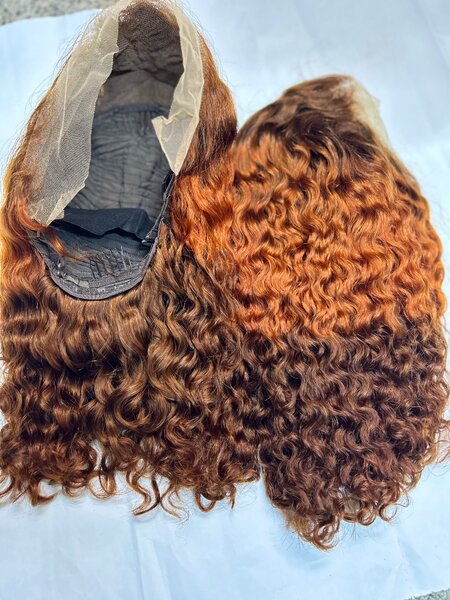 Perruque Bouclée en Dentelle