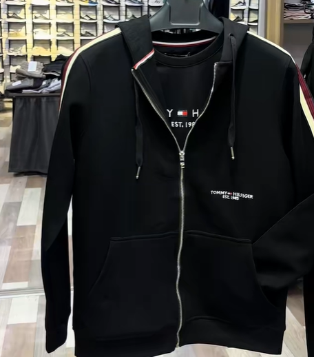 Двойка от фирмы Tomi hilfigrr.