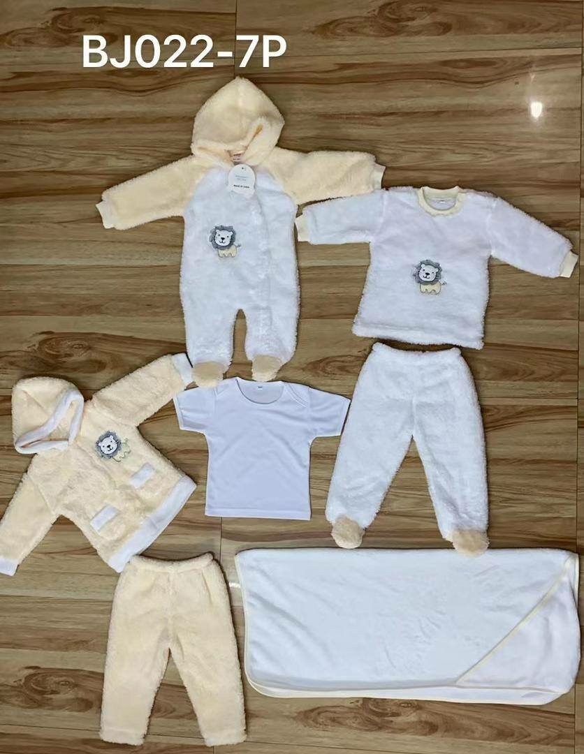 Baby suits 7pcs in Pink