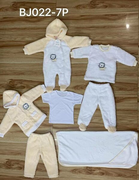 Baby suits 7pcs in Pink