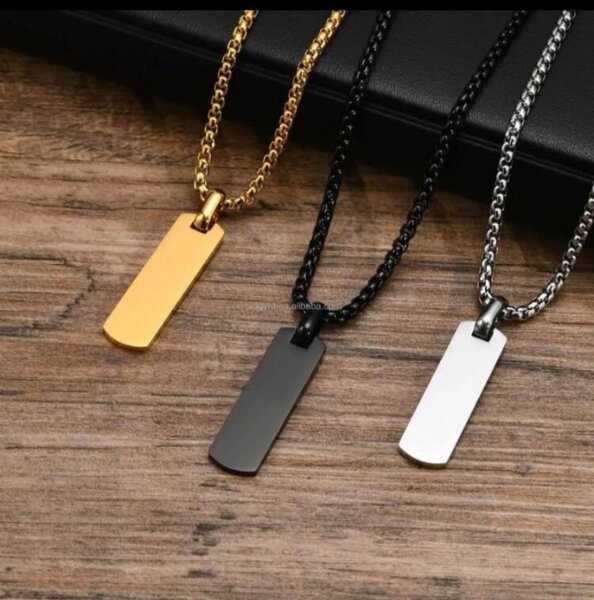 Collier Pendentif Plaque Métal