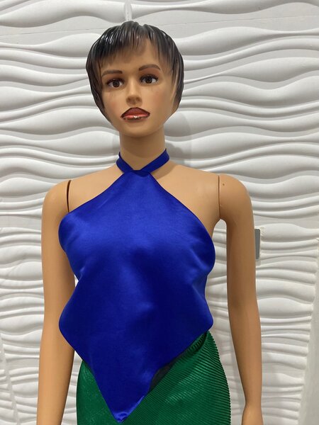 Halter top 4 pieces for 100 cedis wholesales price