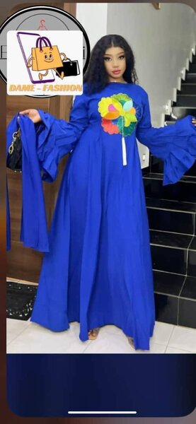 Robe Caftan Fleurie Élégante