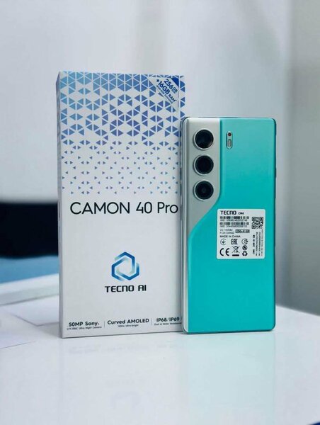 Smartphone Tecno Camon 40 Pro