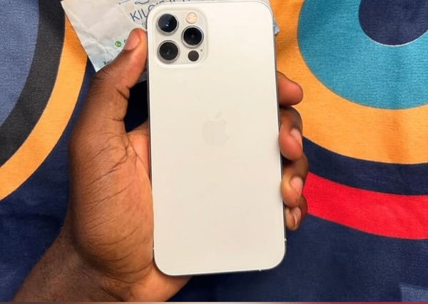 iPhone 12 pro max white color