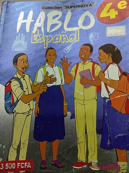 Livre scolaire d'espagnol 4e