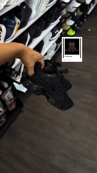 Sneakers noirs unisexes