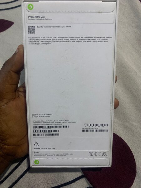 i phone 16 pro max unlock ( fresh in box)