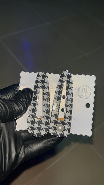 Épingles à cheveux motif pied-de-poule