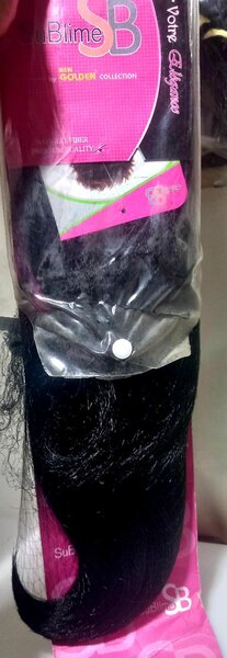 Extensions de cheveux synthétiques