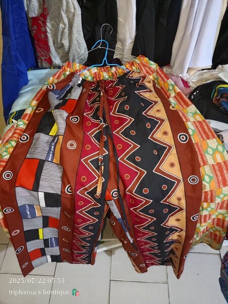 Pantalons amples colorés