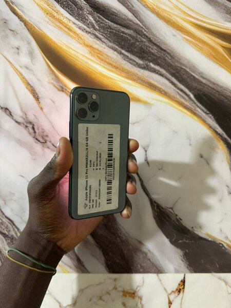 iPhone  11 pro colis