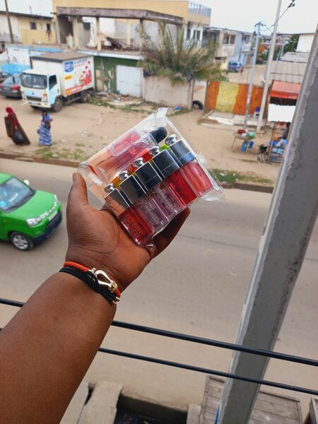 12 Brillant à Lèvres Éclatant