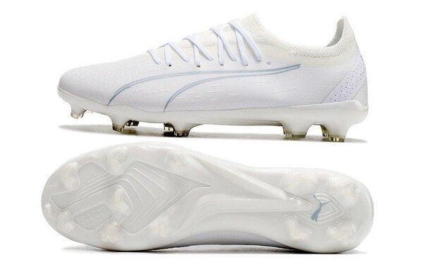 Chaussures de football blanches