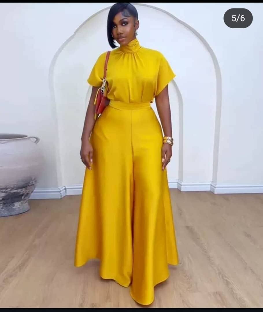 Two pieces set available. Lac