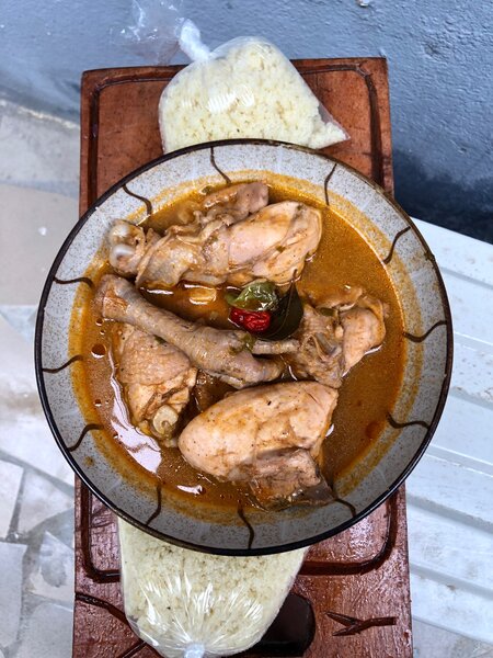 1Poule entié épicée de soupe