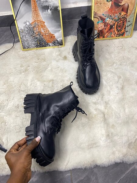 Chaussures élégantes en cuir verni