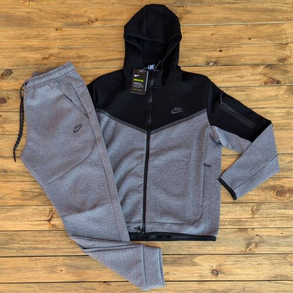 Nike tech fleece