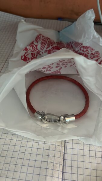 Bracelet en cuir rouge