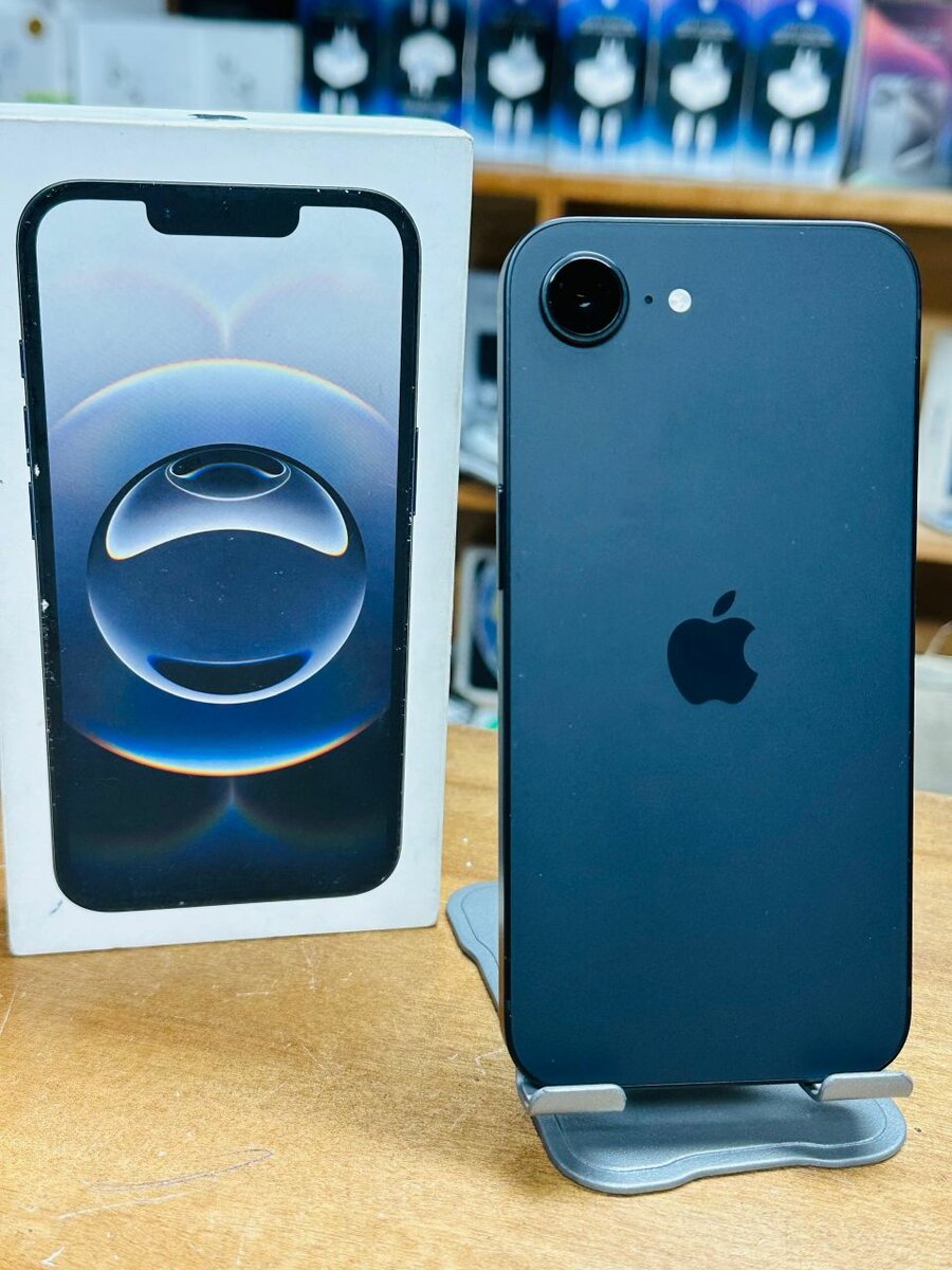 iPhone 16e Neuf 128GB Noir