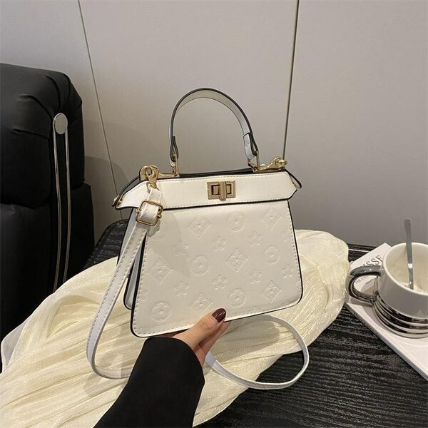 Sac à main élégant en cuir