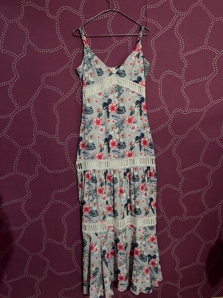 Robe longue à motifs floraux