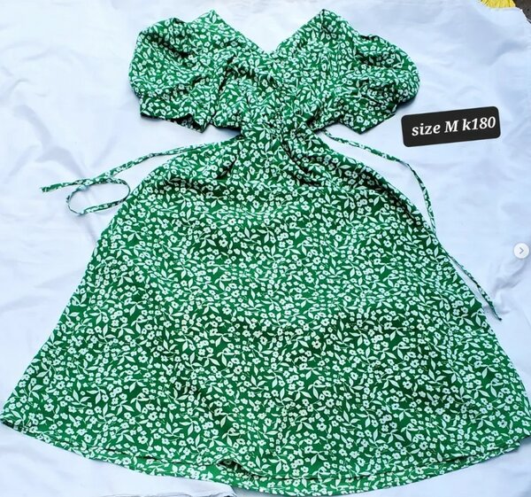 Comfortable and stylish women's floral dress green