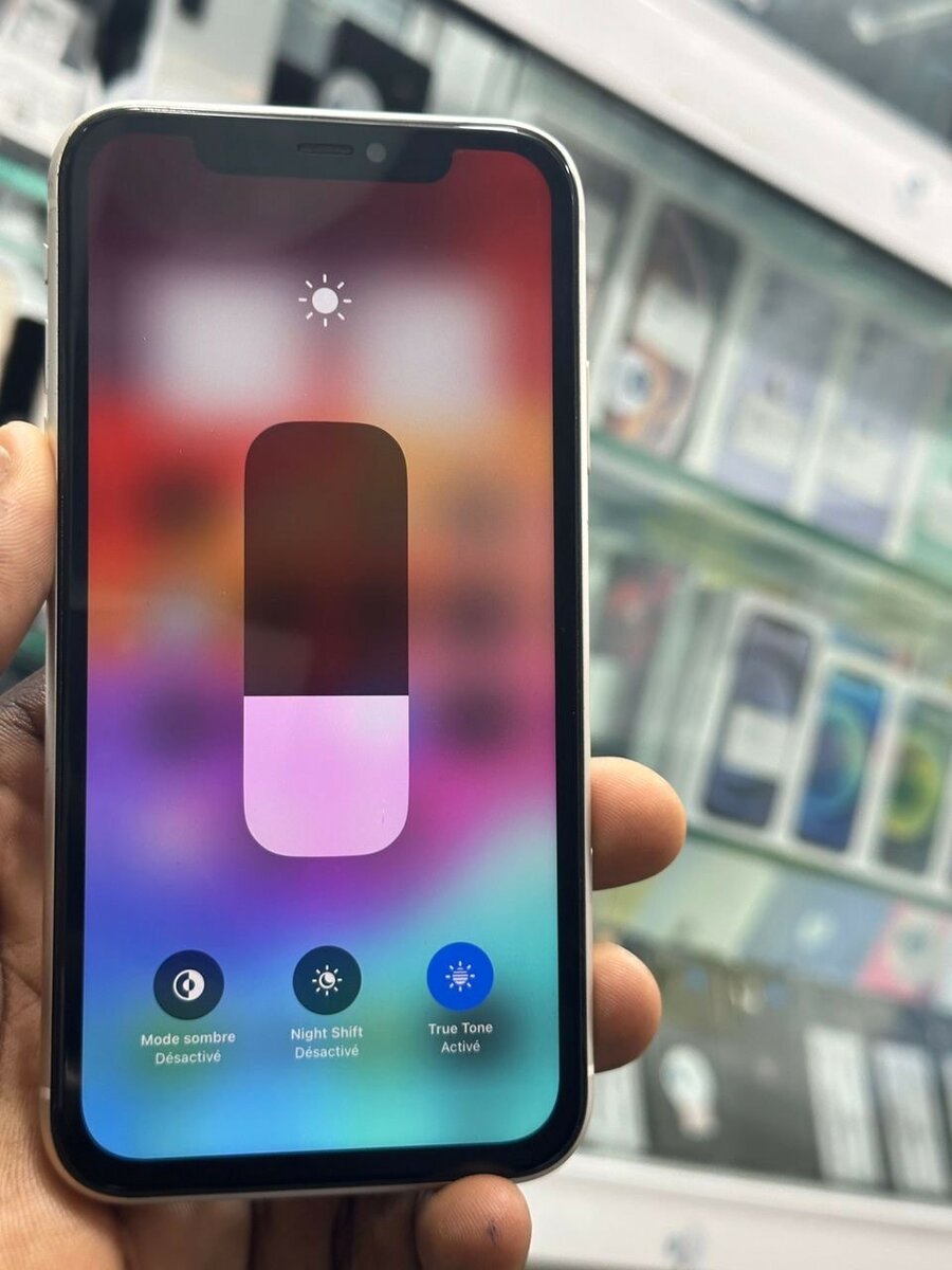 iPhone 11 64g quasi neuf