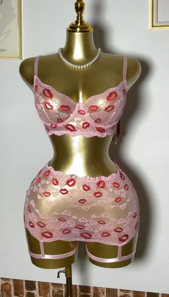 Ensemble lingerie sexy kiss