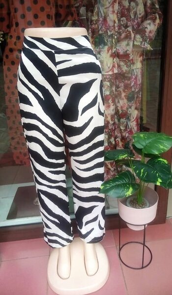 Black and white trouser
