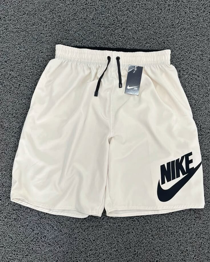 Short de sport Nike noir