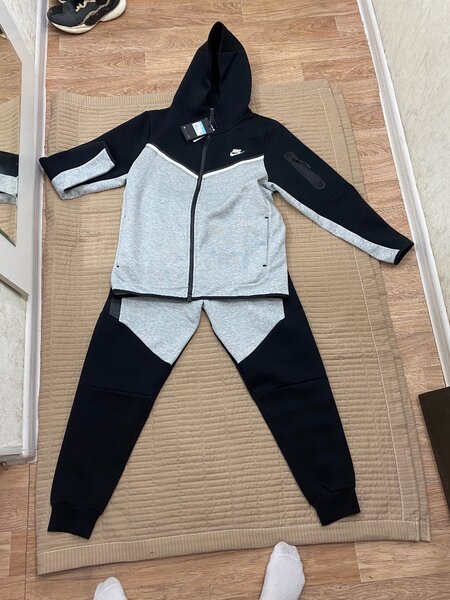 -NIKE TECH FLEECE -РАЗМЕ М