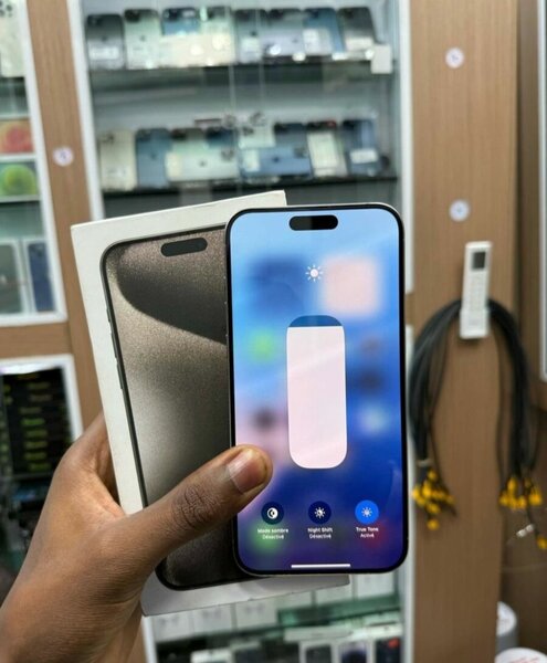 Iphone  15 pro max 128GB Gris