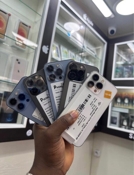 iPhone 13 Pro  casi neuf 128GB