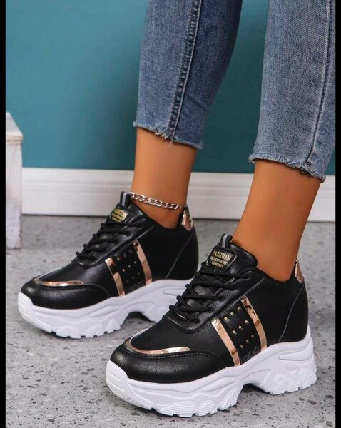 De très belles chaussures de ville