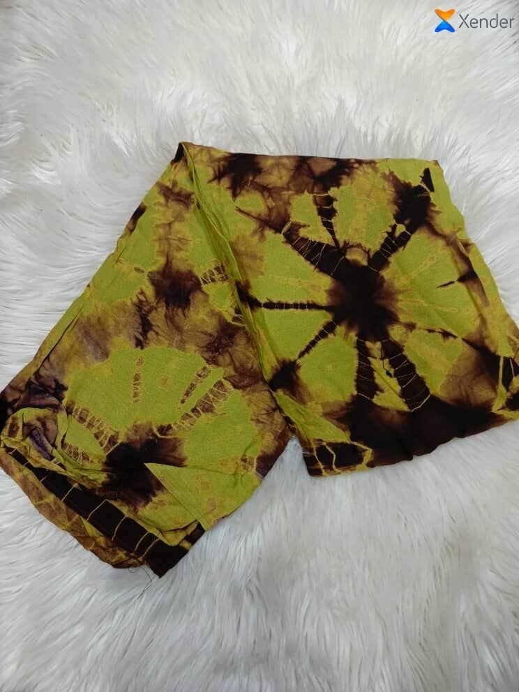Shorts tie-dye colorés