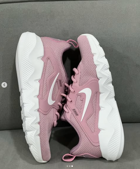 Кроссовки NIke розовые