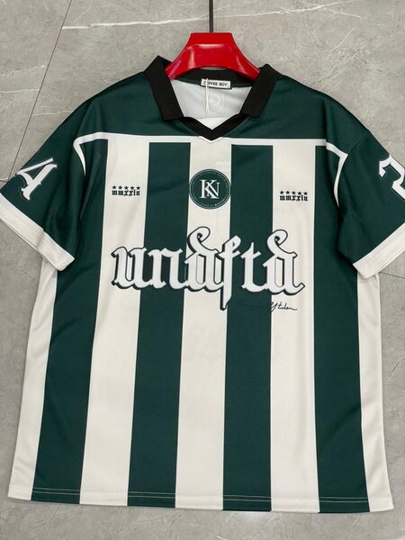 Maillot de football vert-blanc