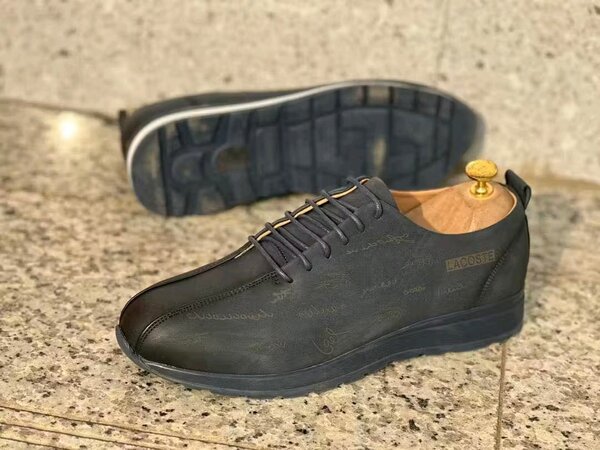 Chaussure pour homme lactose