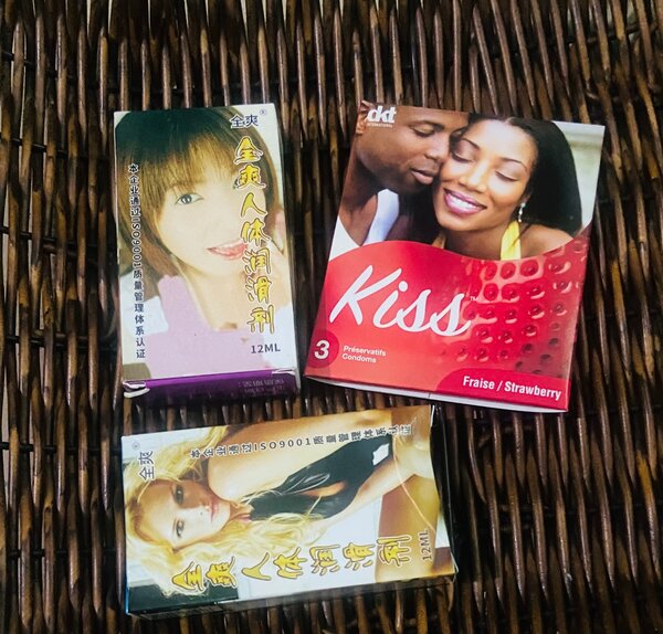 3 Préservatifs + 2 lubrifiants