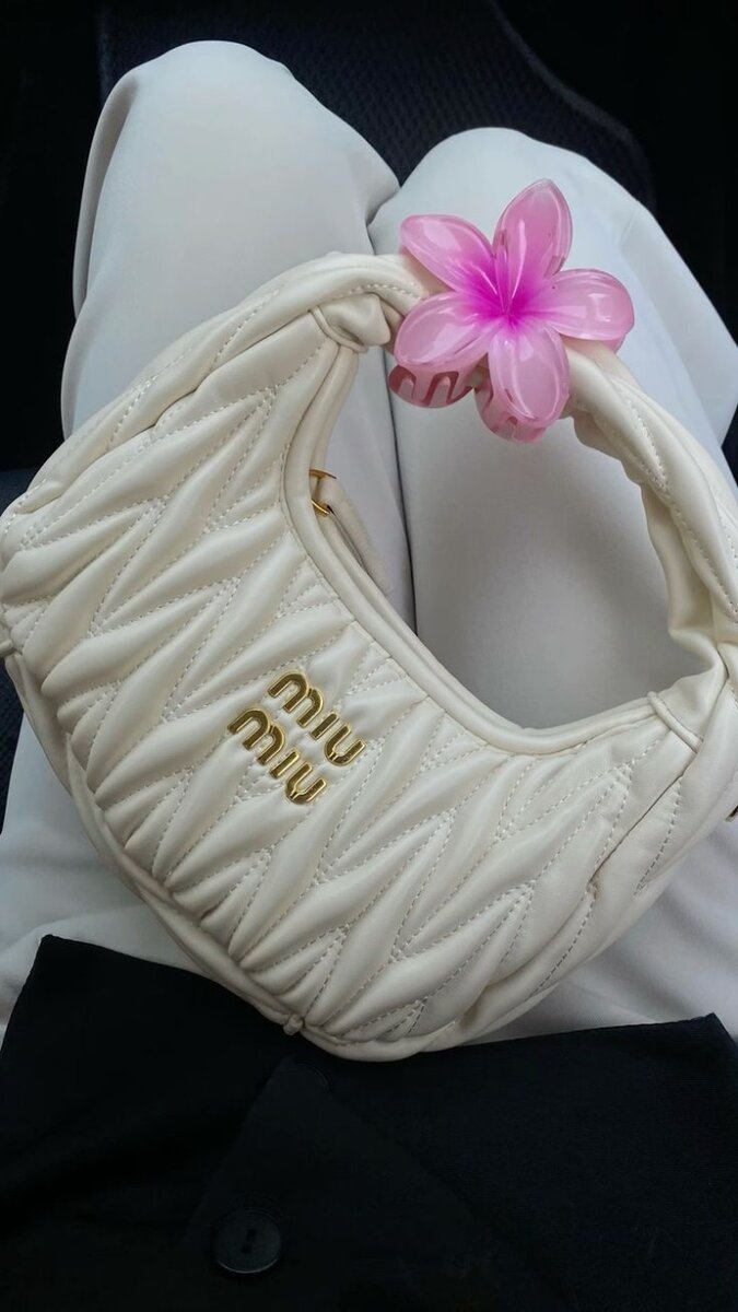 Sac à main Miu Miu en cuir matelassé