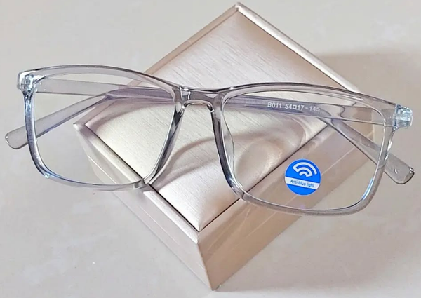 NEW IN: Optical frames with Anti-blue light available in the color shown 💞