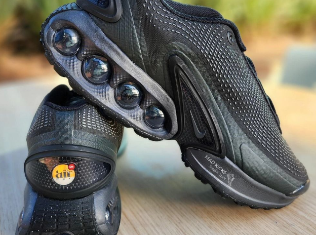 Nike Air Max DN "Triple Black"