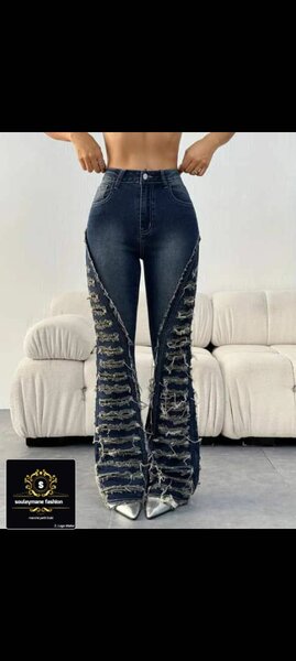 Jean flare déchiré tendance