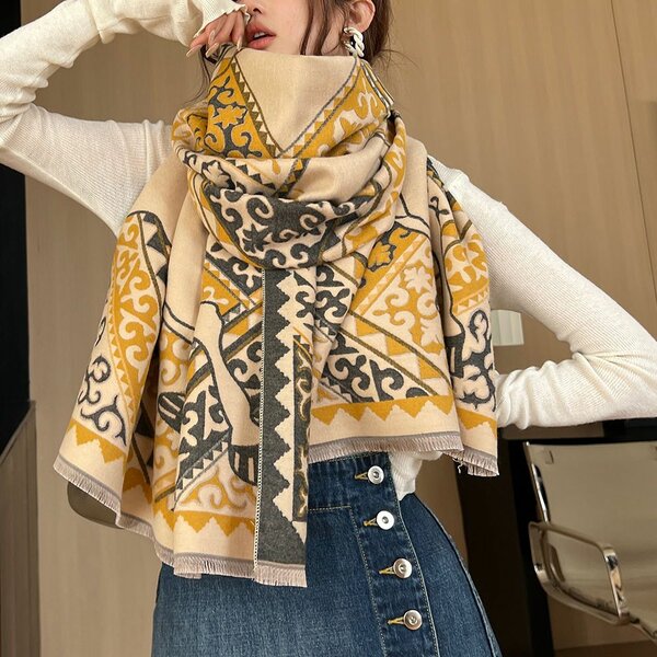 Платок шарф палантин с узорами в традиционном стиле НОВЫЙ