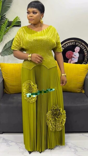 Robe longue plissée élégante